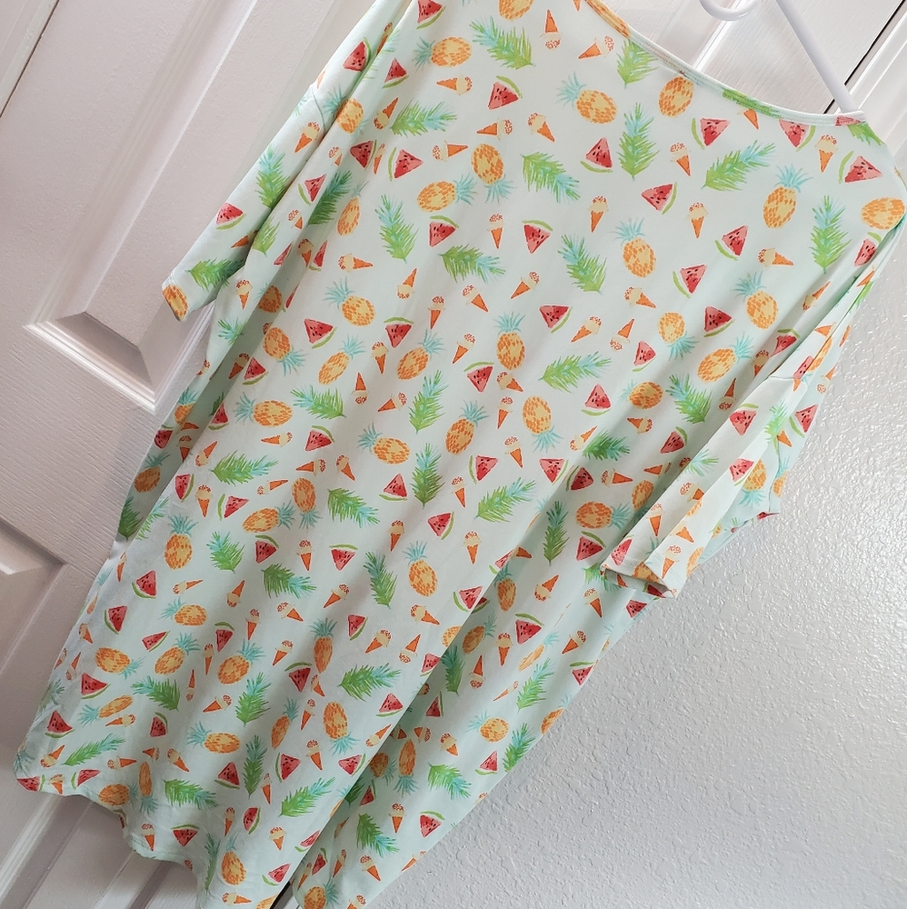 LulaRoe Tropical Tee - Picture 13 of 13